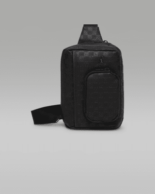 【JORDAN】JAM MONOGRAM SLING BAG ジョーダン バッグ JORDAN JAM MONOGRAM SLING BAG BLACK（ジョーダン モノグラム